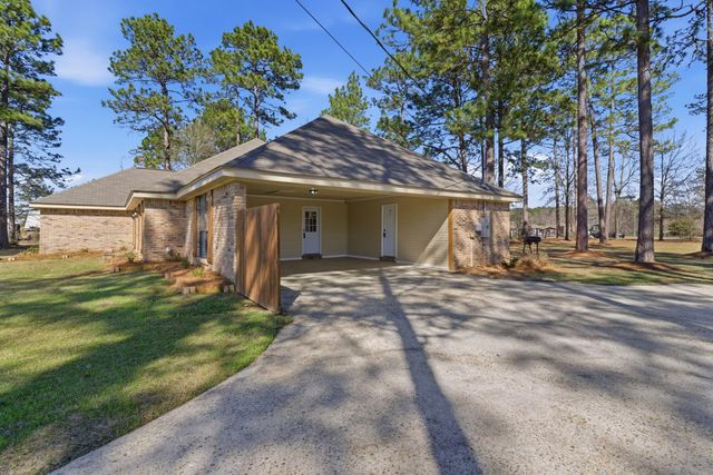 11 Twin Lakes Rd., Petal, MS 39465