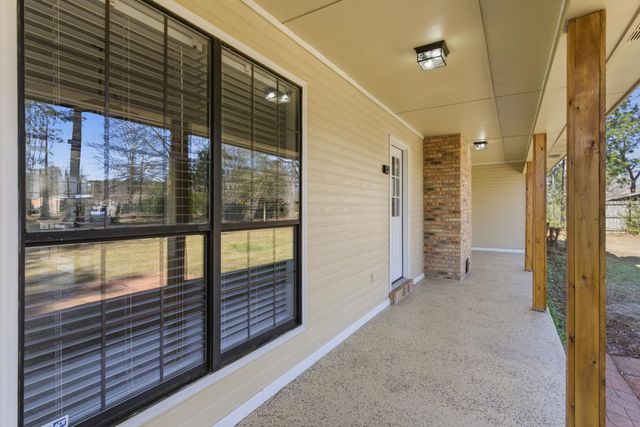 11 Twin Lakes Rd., Petal, MS 39465