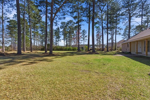11 Twin Lakes Rd., Petal, MS 39465