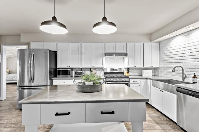 200 Creek RD, Dripping Springs, TX 78620