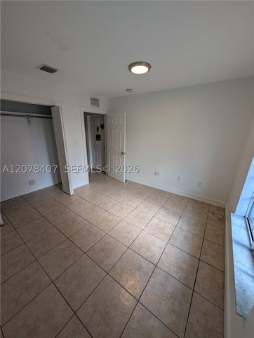 225 NW 53rd St R, Miami, FL 33127