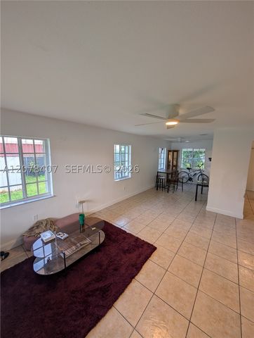 225 NW 53rd St R, Miami, FL 33127