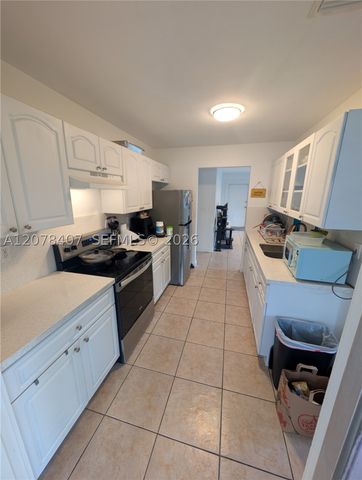 225 NW 53rd St R, Miami, FL 33127