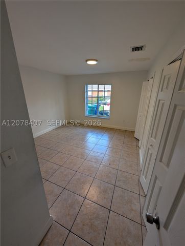 225 NW 53rd St R, Miami, FL 33127
