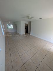 225 NW 53rd St R, Miami, FL 33127