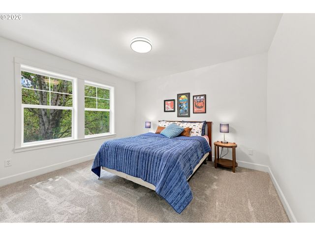 4957 N HUDSON St, Portland, OR 97203