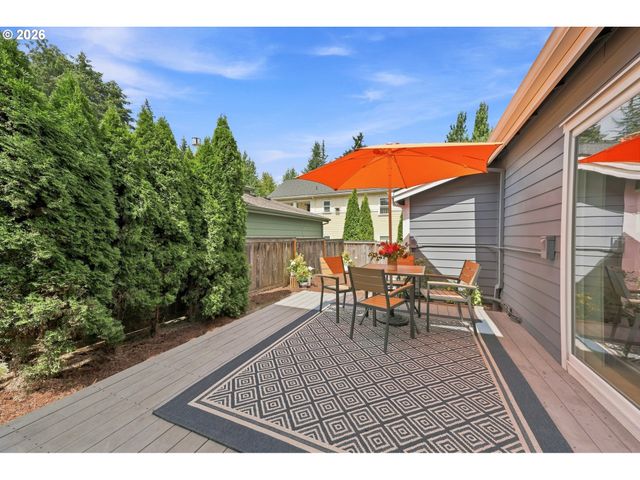 4957 N HUDSON St, Portland, OR 97203