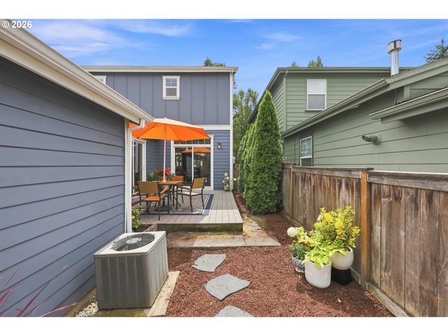4957 N HUDSON St, Portland, OR 97203