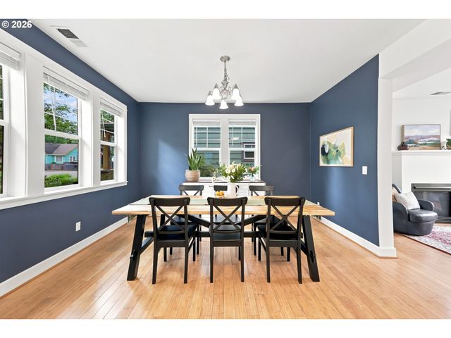 4957 N HUDSON St, Portland, OR 97203
