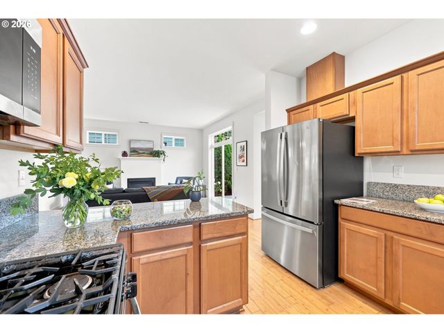 4957 N HUDSON St, Portland, OR 97203