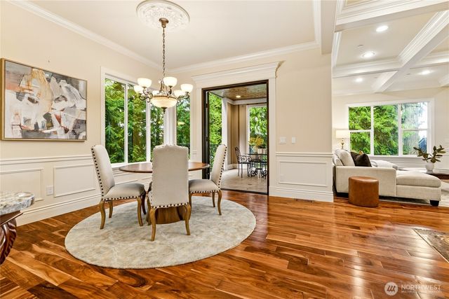 2727 101st Place NE, Bellevue, WA 98004