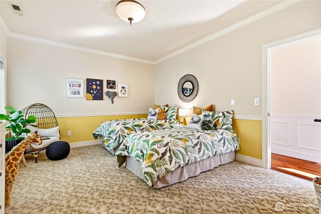 2727 101st Place NE, Bellevue, WA 98004