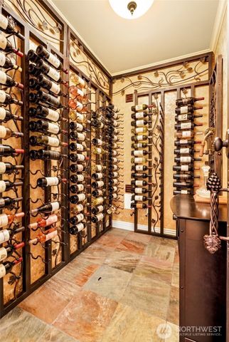 2727 101st Place NE, Bellevue, WA 98004