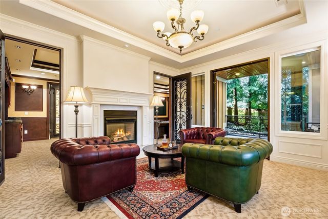 2727 101st Place NE, Bellevue, WA 98004