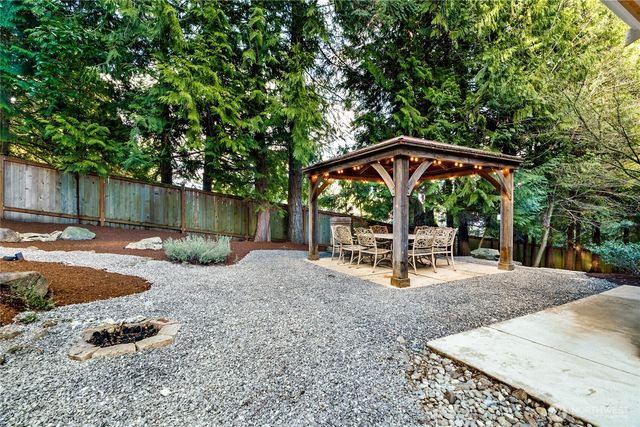 2727 101st Place NE, Bellevue, WA 98004