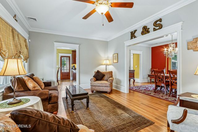 17 Willow Court, Oceanport, NJ 07757