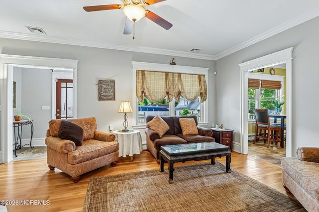 17 Willow Court, Oceanport, NJ 07757