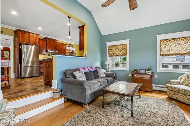17 Willow Court, Oceanport, NJ 07757