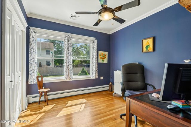 17 Willow Court, Oceanport, NJ 07757