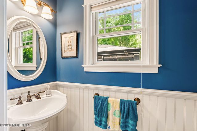 17 Willow Court, Oceanport, NJ 07757