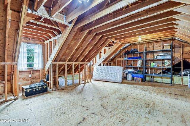 17 Willow Court, Oceanport, NJ 07757