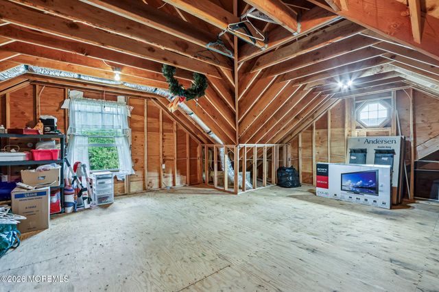 17 Willow Court, Oceanport, NJ 07757