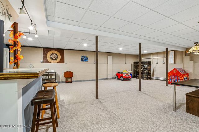 17 Willow Court, Oceanport, NJ 07757