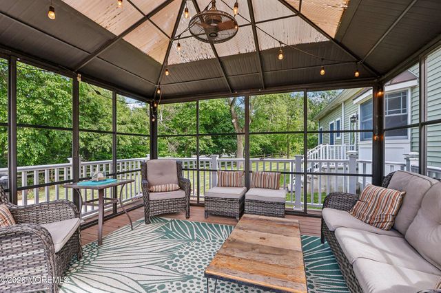 17 Willow Court, Oceanport, NJ 07757