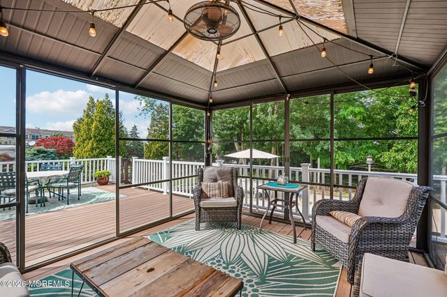 17 Willow Court, Oceanport, NJ 07757