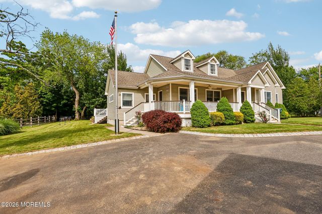 17 Willow Court, Oceanport, NJ 07757