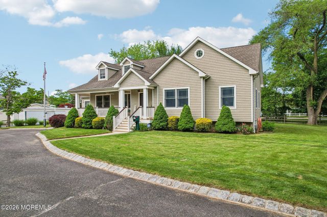 17 Willow Court, Oceanport, NJ 07757