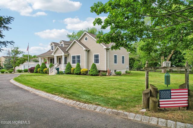 17 Willow Court, Oceanport, NJ 07757