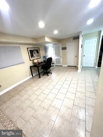 11321 COLLEGE VIEW DR, Silver Spring, MD 20902