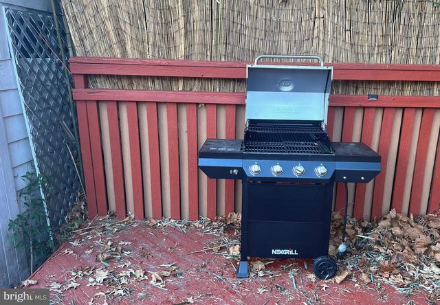 11321 COLLEGE VIEW DR, Silver Spring, MD 20902