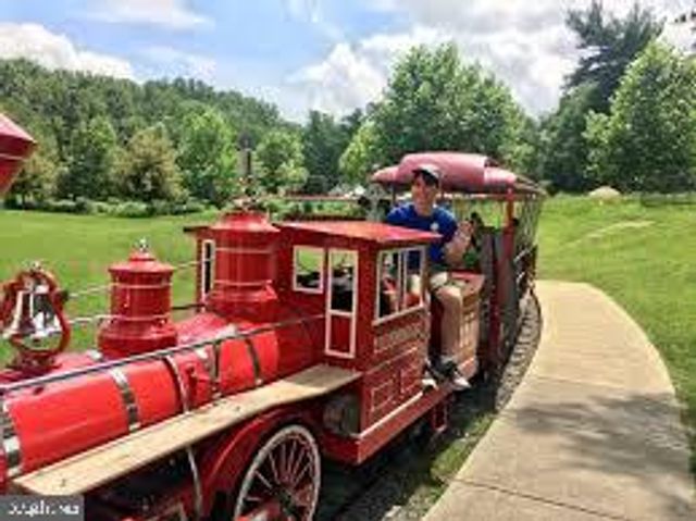 11321 COLLEGE VIEW DR, Silver Spring, MD 20902