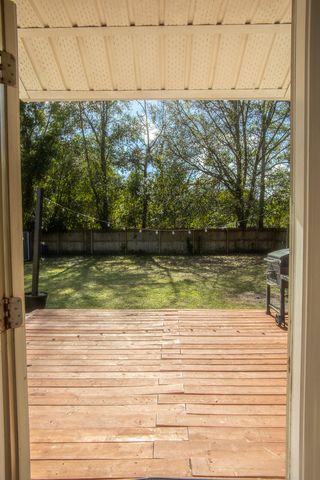 619 W Orange Avenue, Defuniak Springs, FL 32435