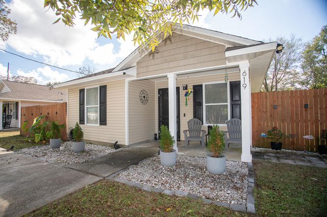 619 W Orange Avenue, Defuniak Springs, FL 32435
