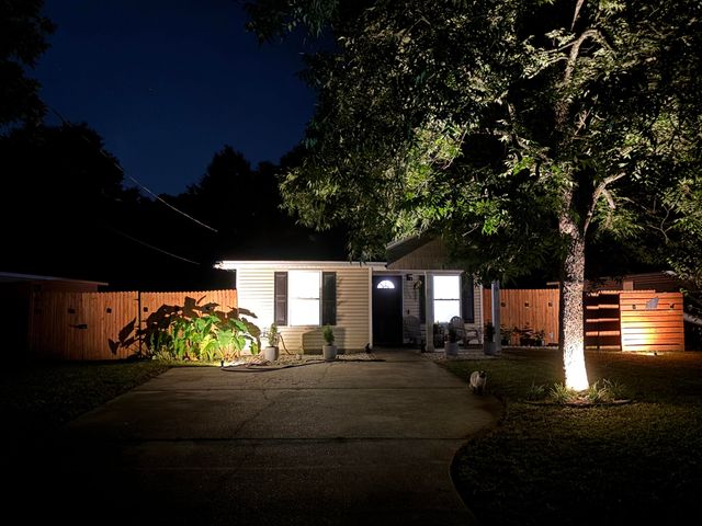 619 W Orange Avenue, Defuniak Springs, FL 32435