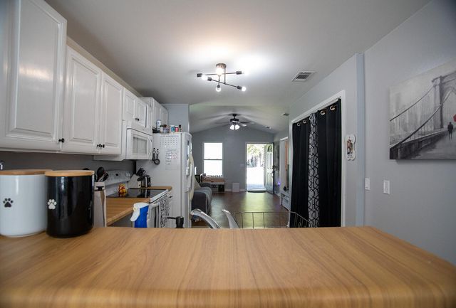 619 W Orange Avenue, Defuniak Springs, FL 32435