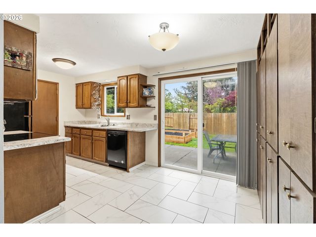 5157 TREVON St, Eugene, OR 97402