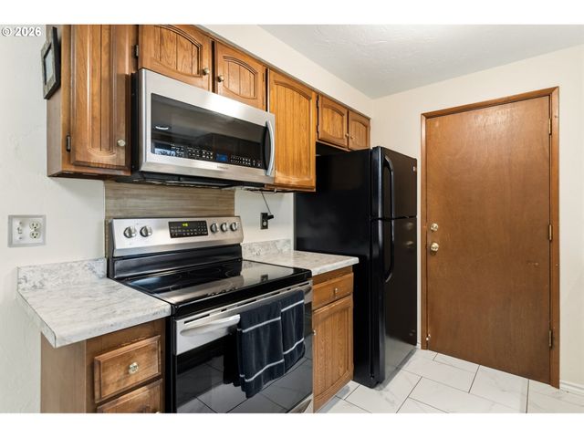 5157 TREVON St, Eugene, OR 97402