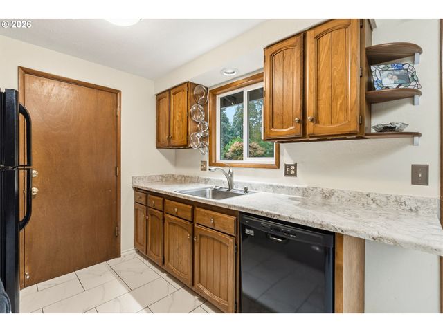 5157 TREVON St, Eugene, OR 97402