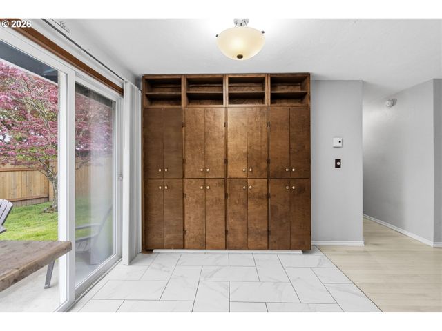 5157 TREVON St, Eugene, OR 97402