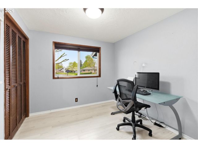 5157 TREVON St, Eugene, OR 97402