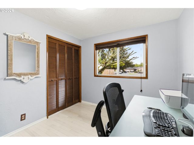 5157 TREVON St, Eugene, OR 97402