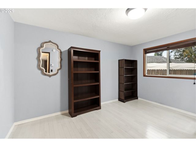 5157 TREVON St, Eugene, OR 97402