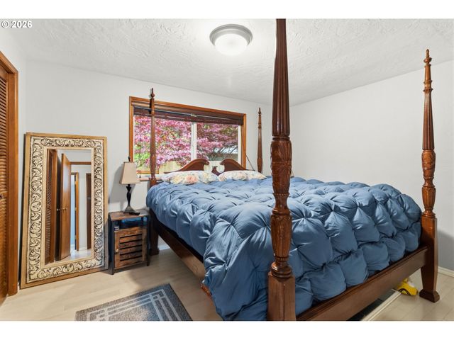 5157 TREVON St, Eugene, OR 97402