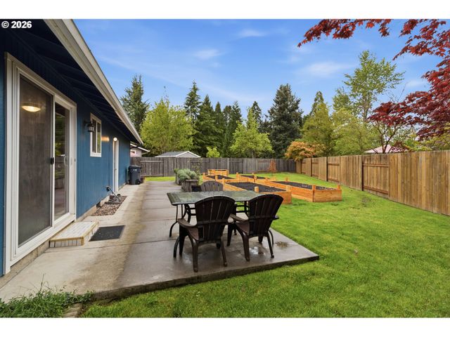 5157 TREVON St, Eugene, OR 97402