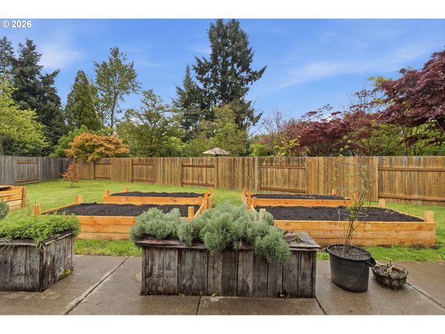 5157 TREVON St, Eugene, OR 97402