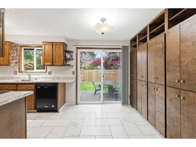 5157 TREVON St, Eugene, OR 97402